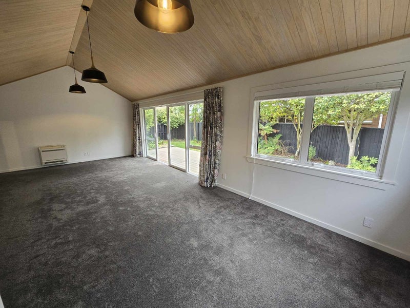 1/75 Garreg Road, Bryndwr, Christchurch - Carousel 2