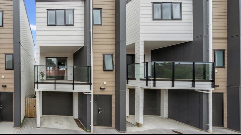 3/26 Binsted Road, New Lynn, Auckland - Carousel 1