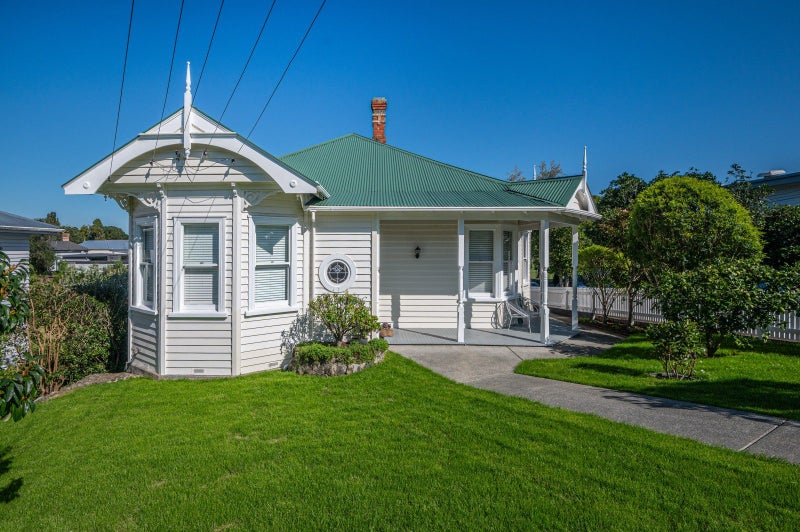 24 Onslow Road, Mount Eden, Auckland - Carousel 1