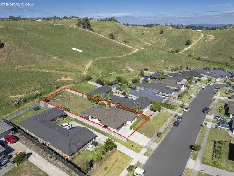 208 Ballintoy Park Drive, Welcome Bay, Tauranga - Carousel 1
