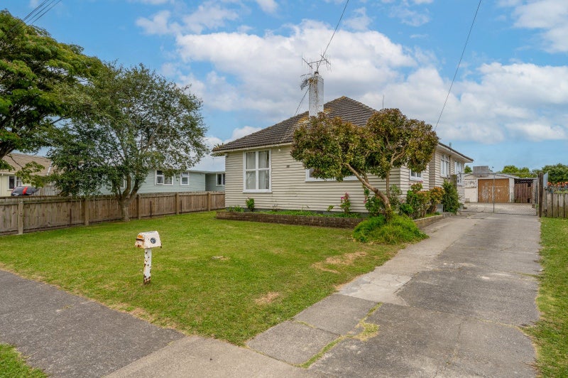 98 Geddis Avenue, Maraenui, Napier - Carousel 1