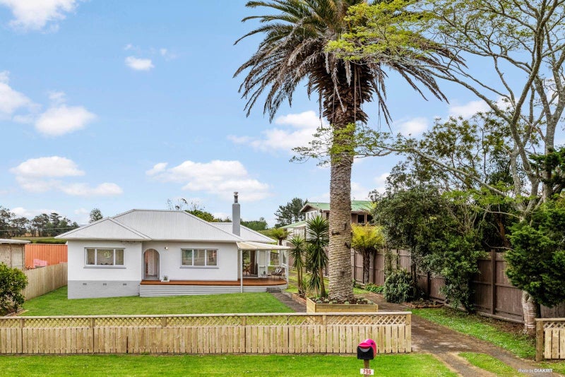 796 Highway 22, Tuakau - Carousel 1