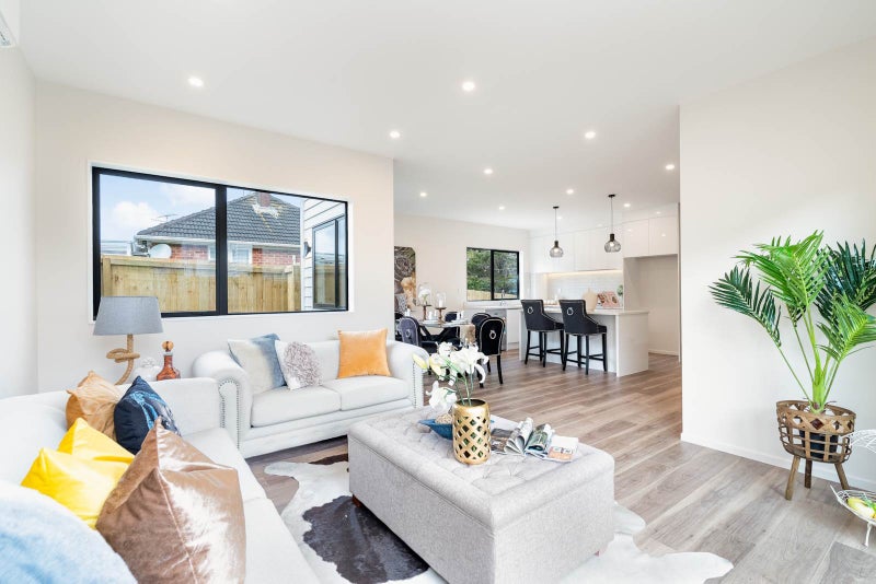 25 Maroa Road, One Tree Hill, Auckland - Carousel 1