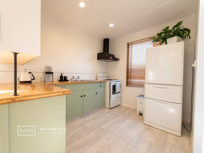 15A Kaponga Street, Wainuiomata, Lower Hutt - Carousel 1