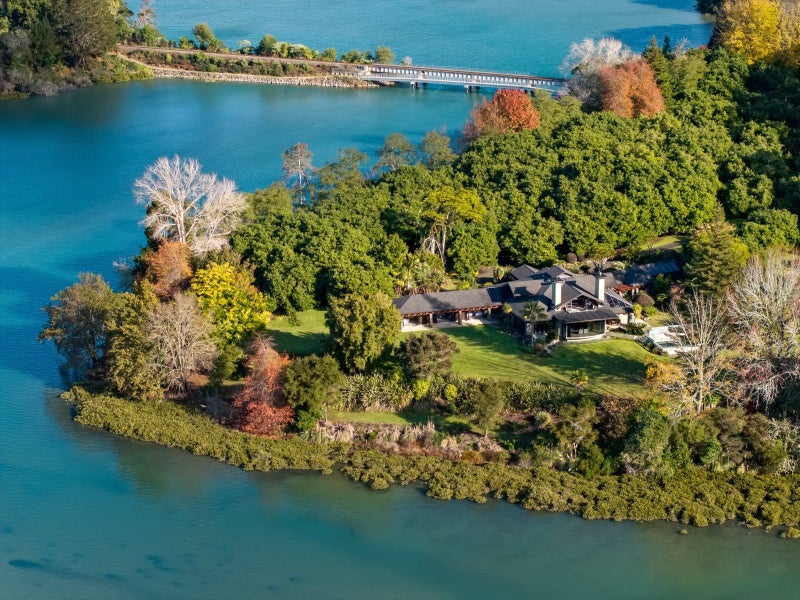 120 Jess Road, Tauranga - Carousel 1