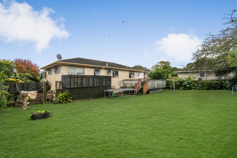 24 Aberfeldy Avenue, Highland Park, Auckland - Carousel 2