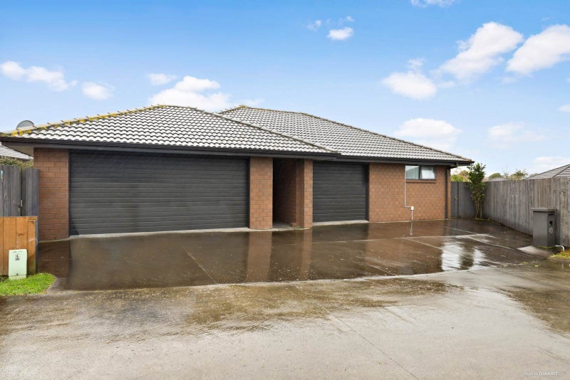 49 Sunningdale Street, Wattle Downs, Auckland - Carousel 2