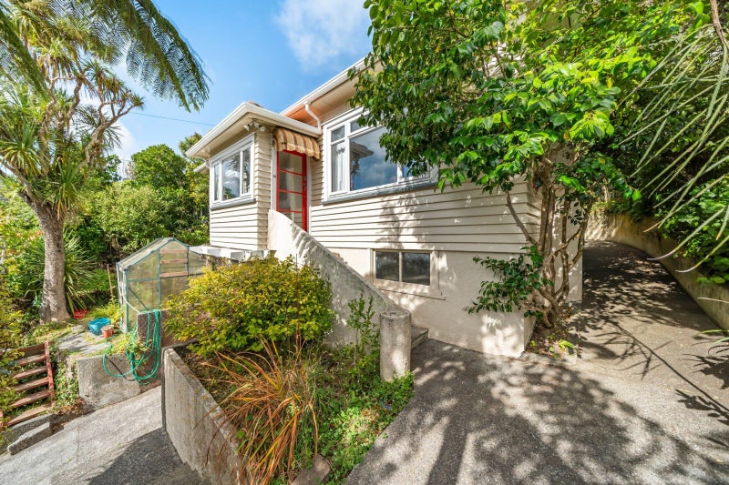 35 Nottingham Street, Karori, Wellington - Carousel 1