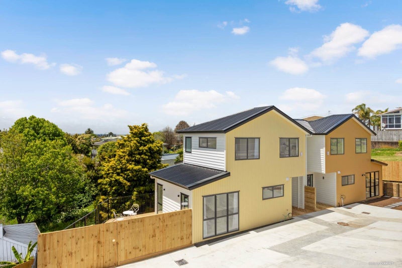 5 Keegan Drive, Massey, Auckland - Carousel 1