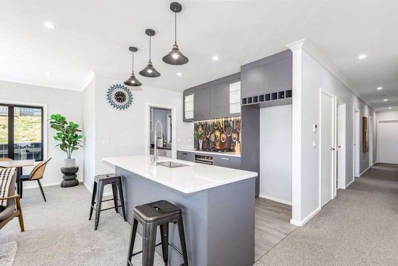 117 John Burke DR, Aotea, PORIRUA - Carousel 2