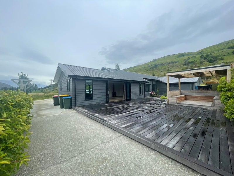 2 Batsford Lane, Lower Shotover, Queenstown - Carousel 1