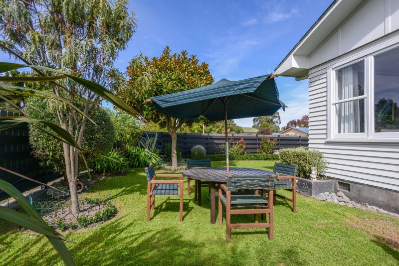 1214 Willowpark Road North, Mayfair, Hastings - Carousel 16