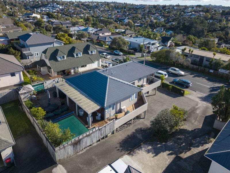 1/66 Browns Bay Road, Rothesay Bay, Auckland - Carousel 1