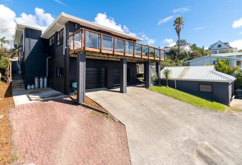 55 West Hoe Heights, Orewa, Orewa - Carousel 1