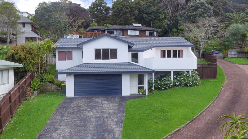 13 Dee Place, Torbay, Auckland - Carousel 1
