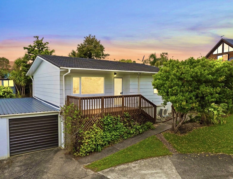 2/133 Edmonton Road, Henderson, Auckland - Carousel 1