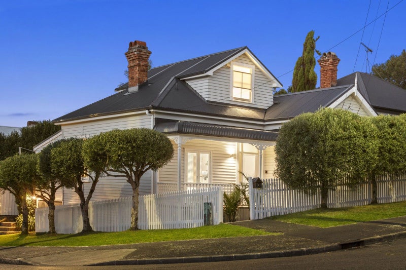 8 Rutland Road, Stanley Point, Auckland - Carousel 1