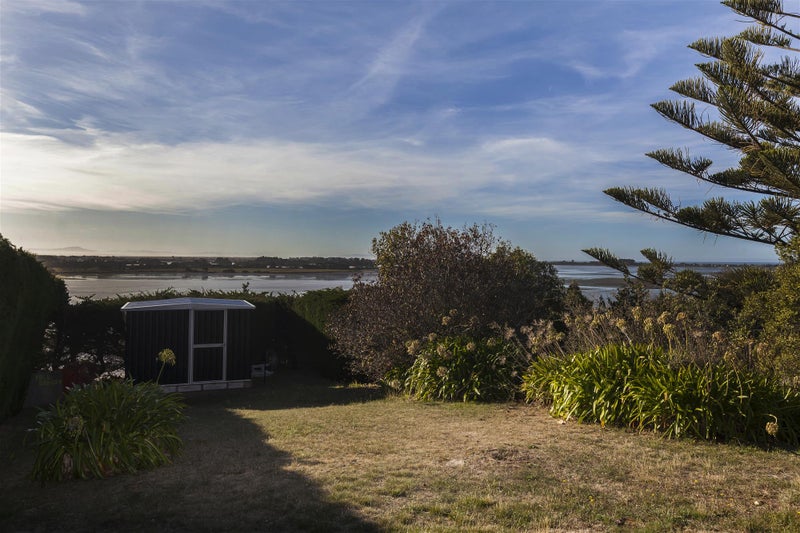 32 The Brae, Mount Pleasant, Christchurch - Carousel 2