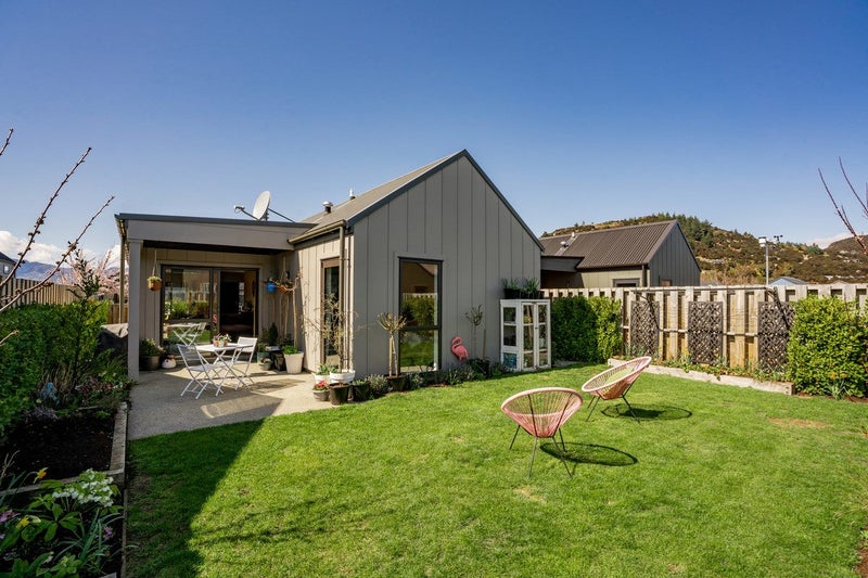 39 Glen Dene Crescent, Wanaka - Carousel 1