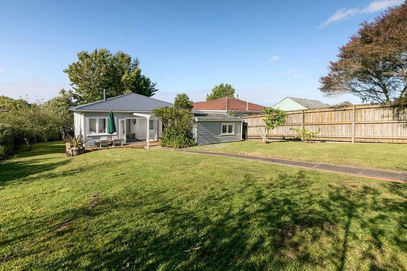 10 Leinster Street, New Windsor, Auckland - Carousel 2