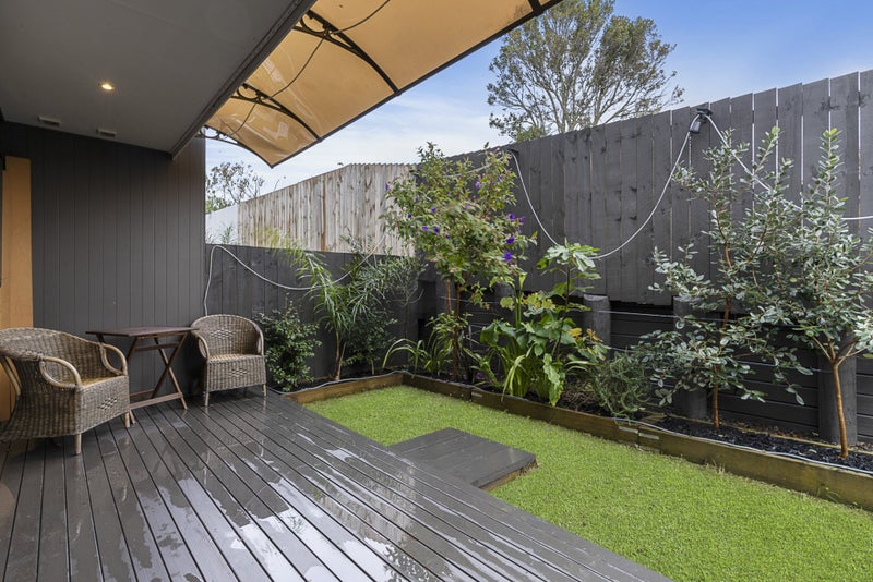 12E Kelwyn Road, Kelston, Auckland - Carousel 1