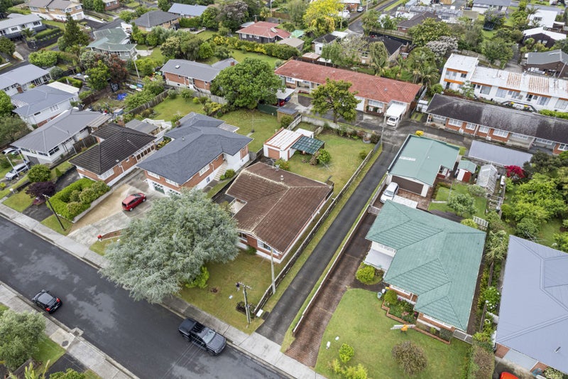 10 Tomlinson Street, Hillpark, Auckland - Carousel 2