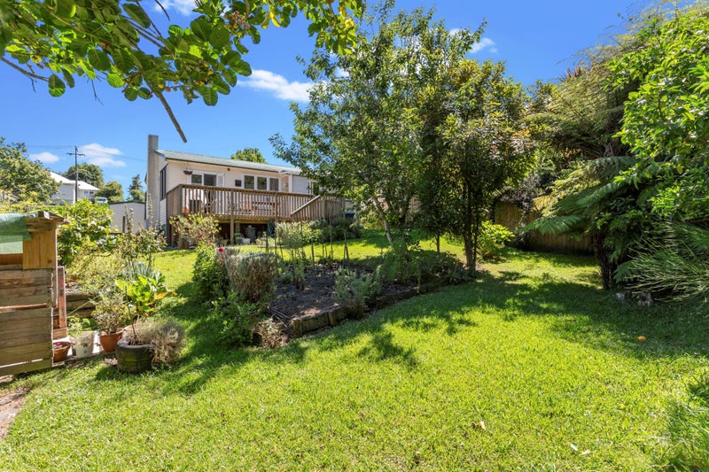 37 Holbrook Street, Blockhouse Bay, Auckland - Carousel 1