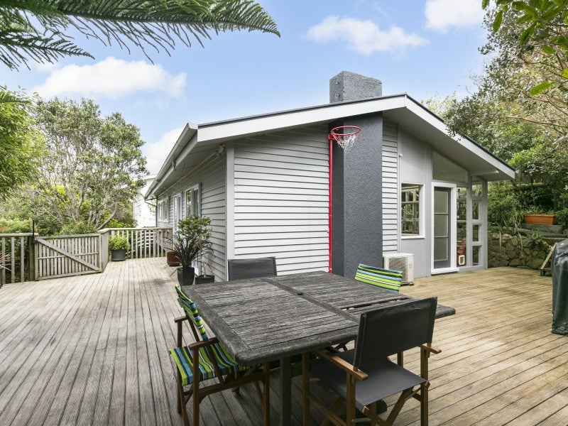 94 Ruskin Road, Newlands, Wellington - Carousel 2