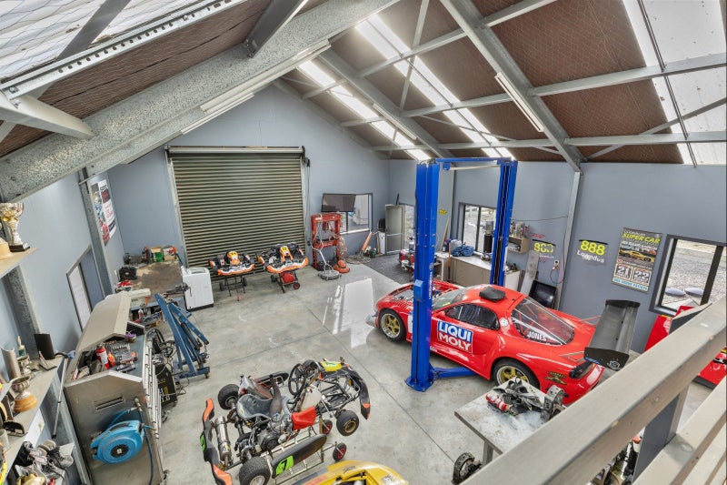 44 Tutakarae Road, Kelvin Grove, Palmerston North - Carousel 50