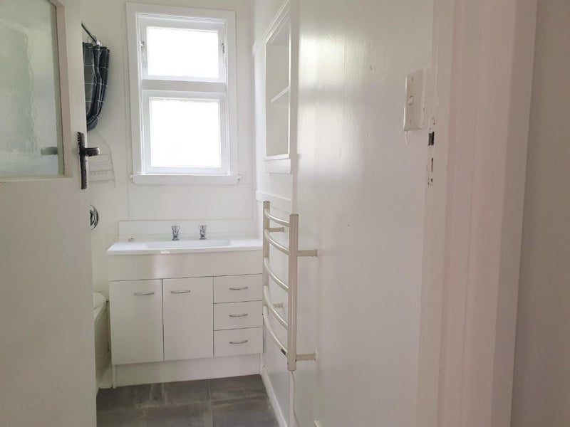 920 Dufferin Street, Akina, Hastings - Carousel 14