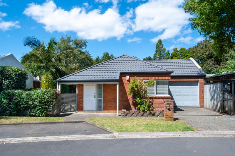 5 Westvale Avenue, Ranui, Auckland - Carousel 1