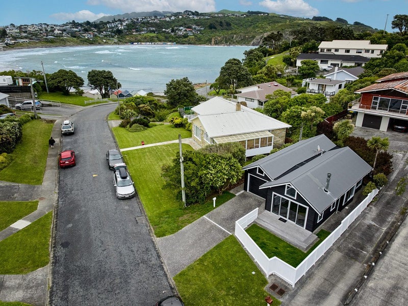 5A Lambley Road, Titahi Bay, Porirua - Carousel 2