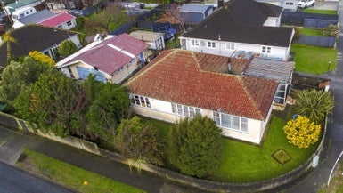 12 Dempsey Street, Naenae, Lower Hutt - Carousel 1