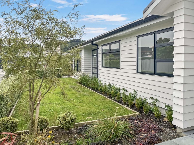 16 Te Ara o Motutawa, Avalon, Lower Hutt - Carousel 2