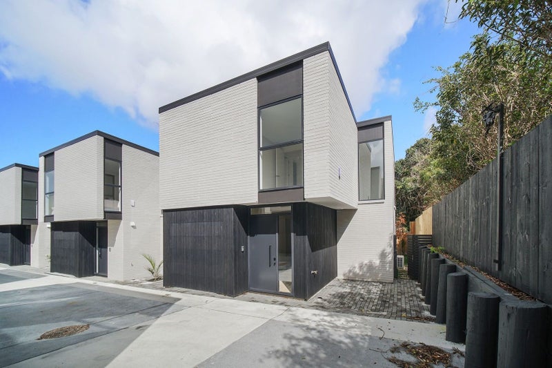 84D Grand Drive, Remuera, Auckland - Carousel 1