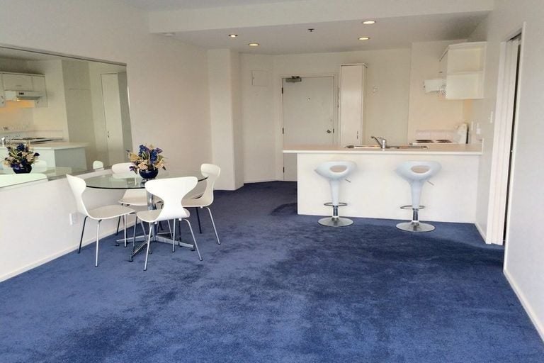 4D/15 Auburn Street, Takapuna, Auckland - Carousel 2