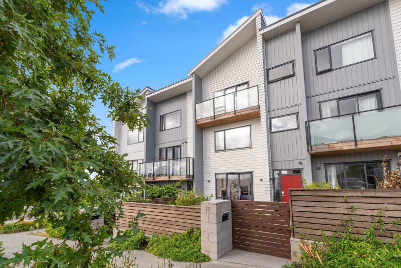75 Te Oneroa Way, Long Bay, Auckland - Carousel 1