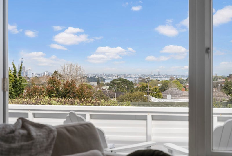 1/51 Merani Street, Belmont, Auckland - Carousel 33