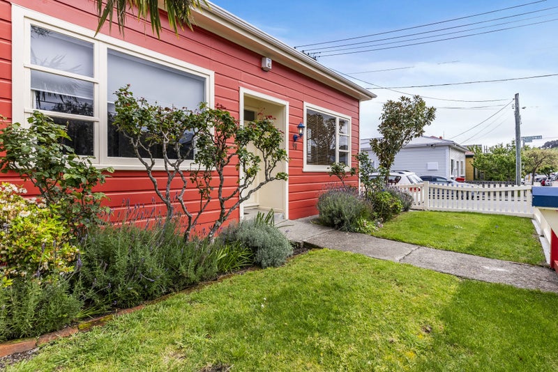 98 Owen Street, Newtown, Wellington - Carousel 1