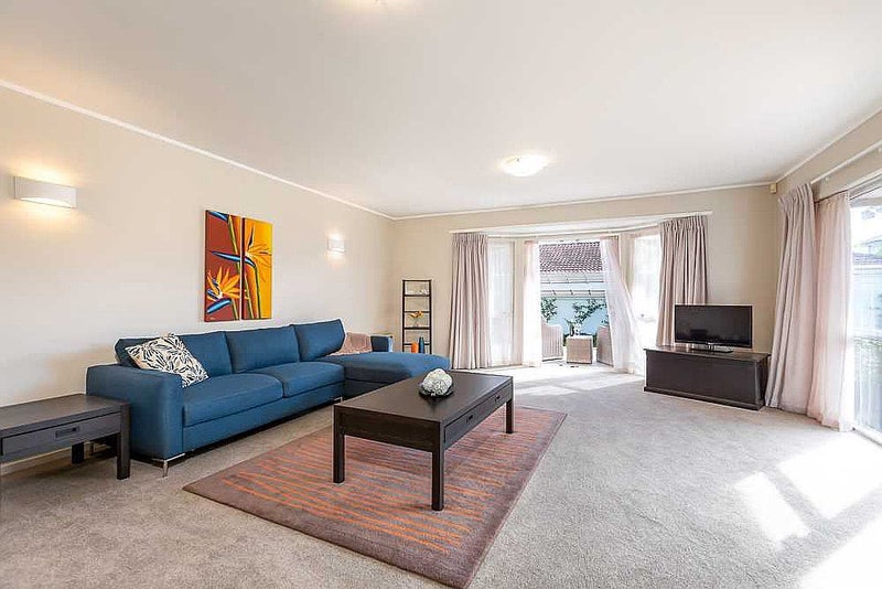 2/38 East Coast Road, Milford, Auckland - Carousel 2