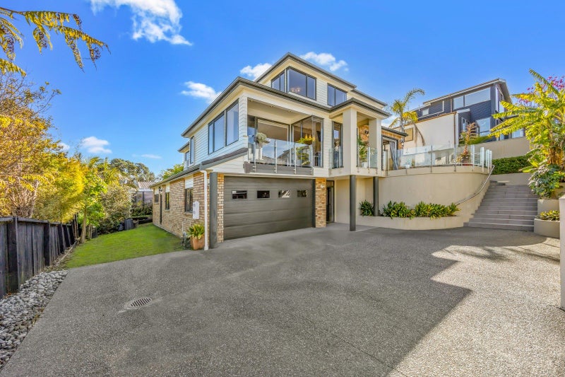 34A Seaview Road, Castor Bay, Auckland - Carousel 2