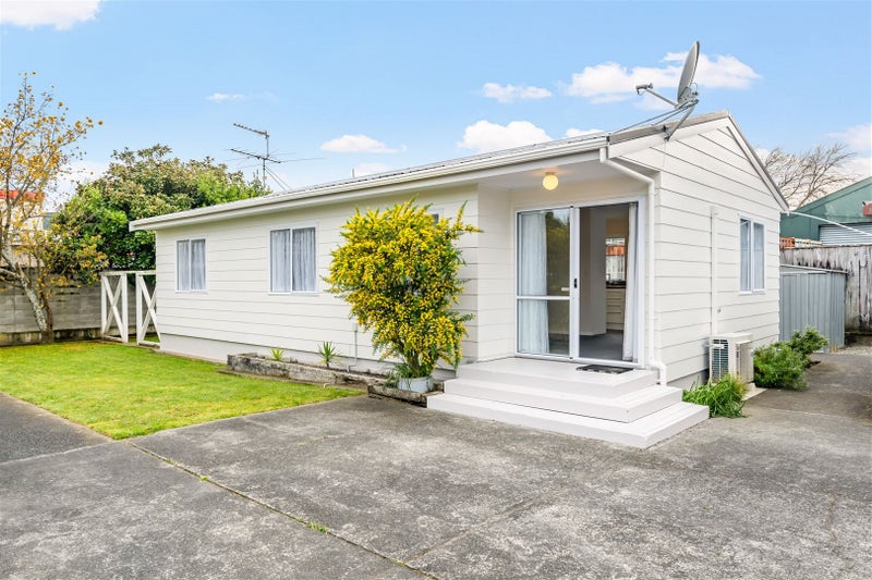 2/52 Martin Street, Wallaceville, Upper Hutt - Carousel 2