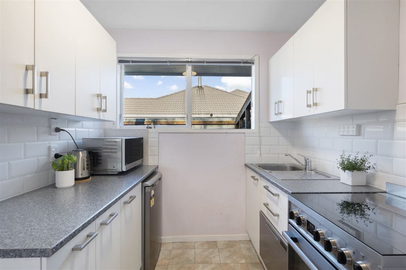 1/102 Wingate Street, Redwood, Christchurch - Carousel 2