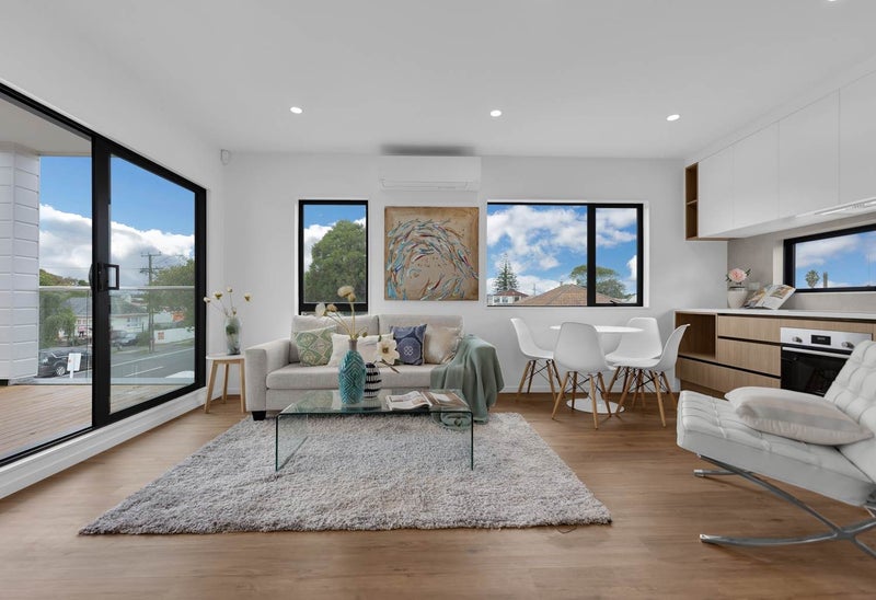 5/17 Huia Road, Point Chevalier, Auckland - Carousel 2