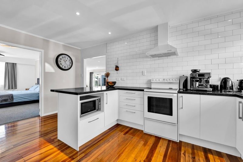 9 Manu Crescent, Upper Vogeltown, New Plymouth - Carousel 1