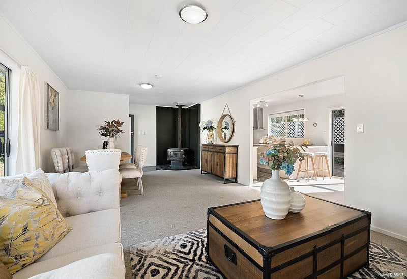 15 Tallington Crescent, Torbay, Auckland - Carousel 2