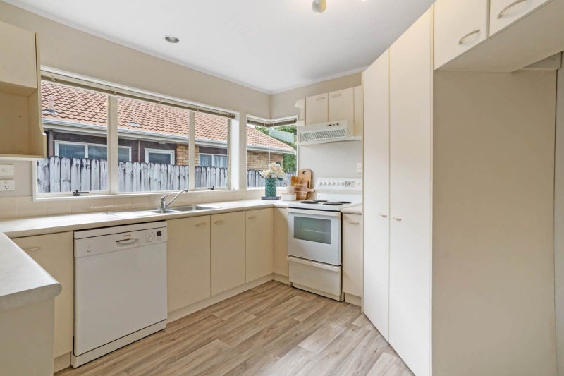 1/2 Lonsdale Street, Ellerslie, Auckland - Carousel 2