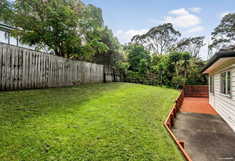 19 Jomard Terrace, Northcross, Auckland - Carousel 27