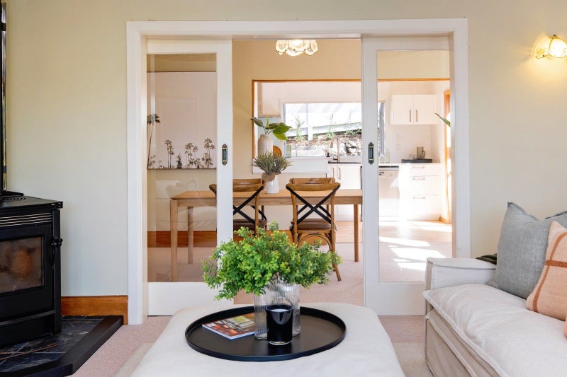 11 Lucy Road, Bluff Hill, Napier - Carousel 1