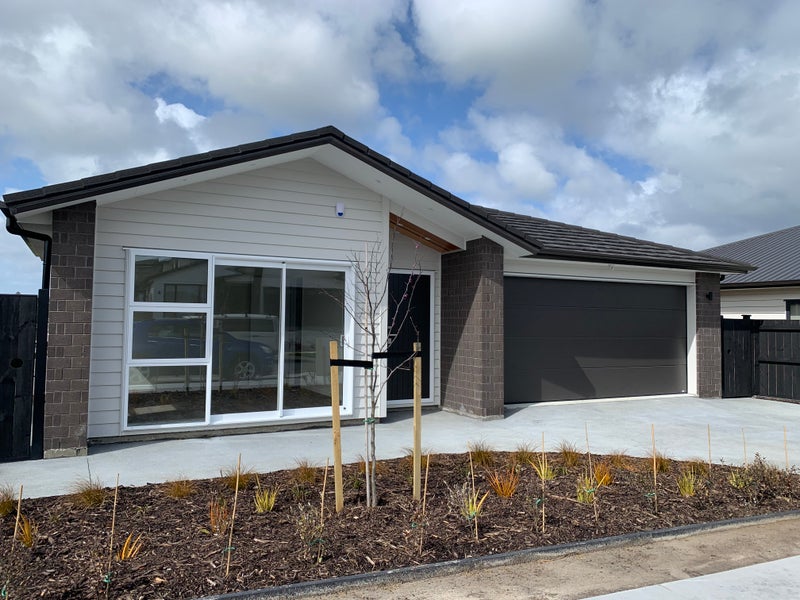12 Vintry Drive, Huapai, Kumeu - Carousel 2